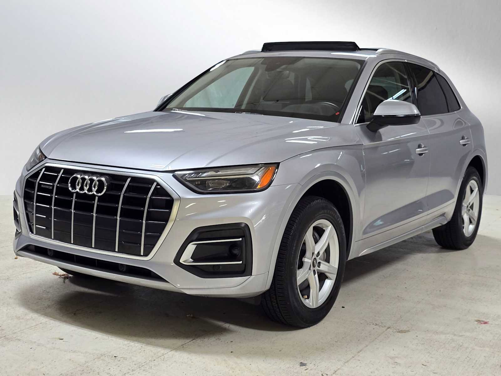 Used 2022 Audi Q5 2.0T Premium w/ Convenience Package image 7