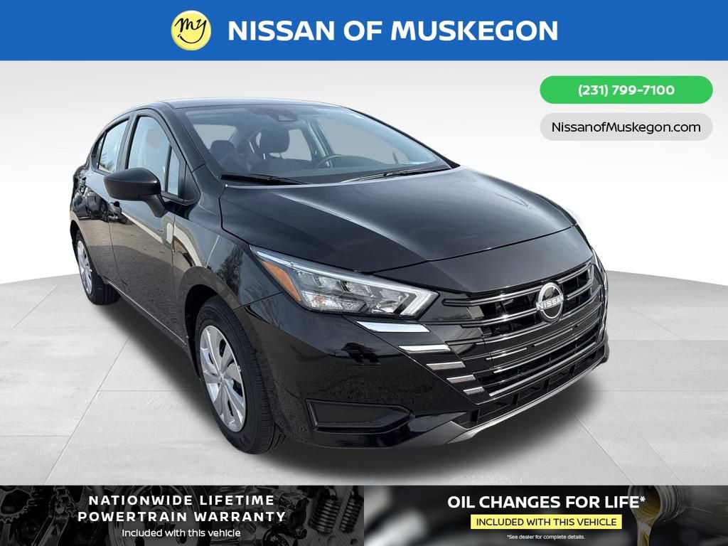 New 2025 Nissan Versa S w/ Trunk Package