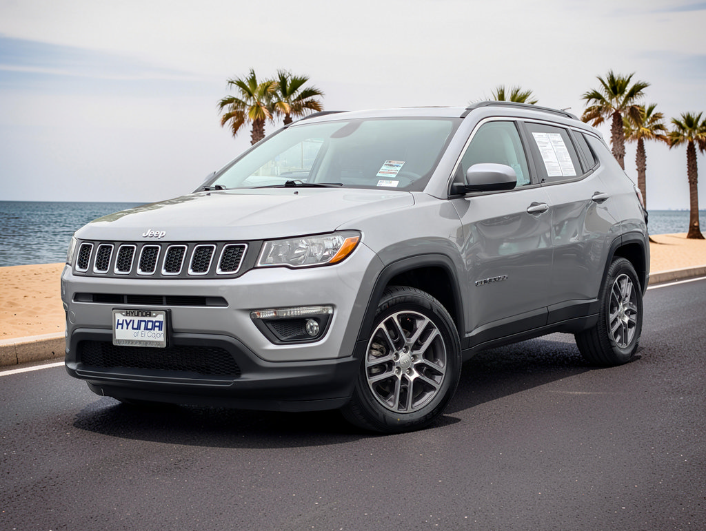 Used 2020 Jeep Compass Latitude w/ Safety & Security Group FWD image 3