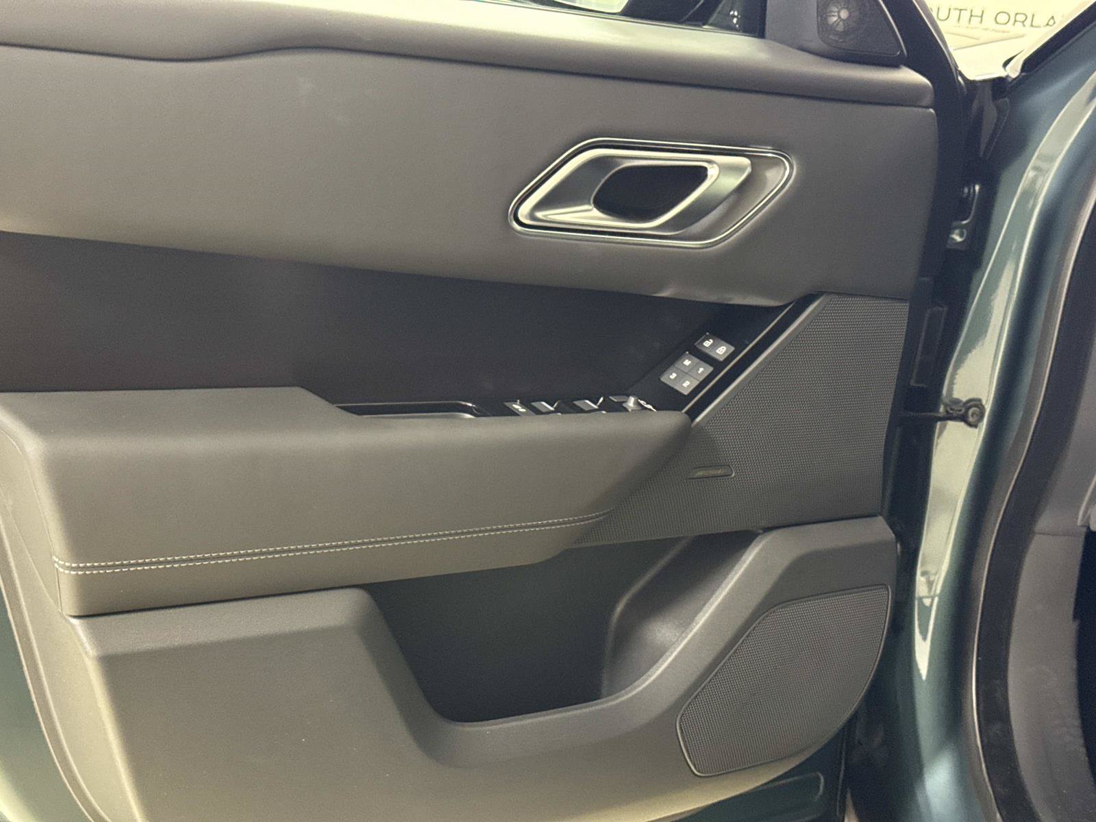 New 2026 Land Rover Range Rover Velar Belgravia AWD/4WD image 17