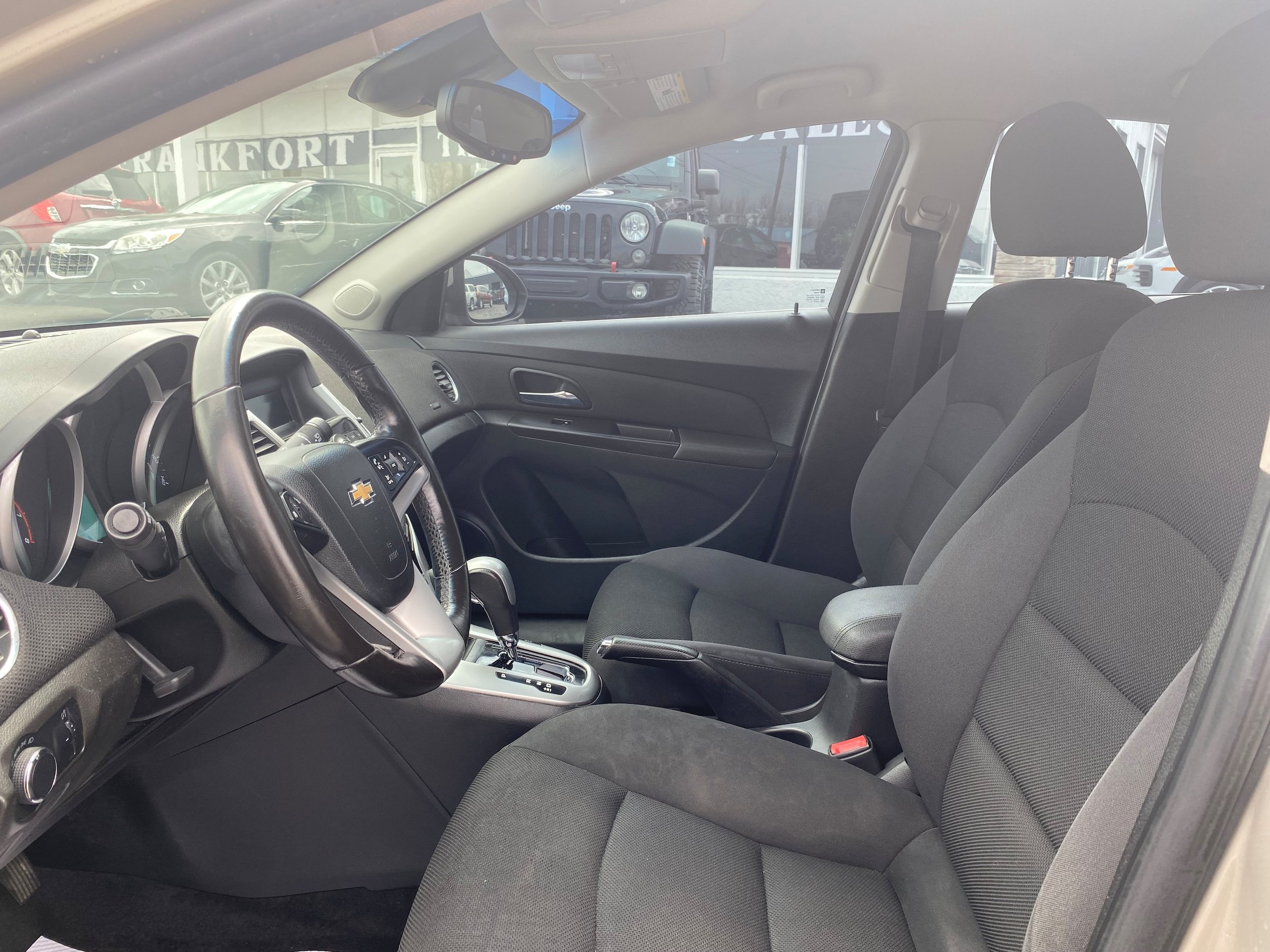 Used 2014 Chevrolet Cruze LT FWD image 10