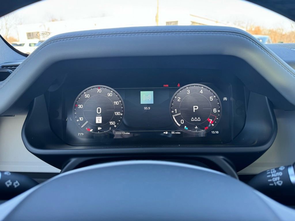 New 2026 Land Rover Defender 110 X-Dynamic SE image 10