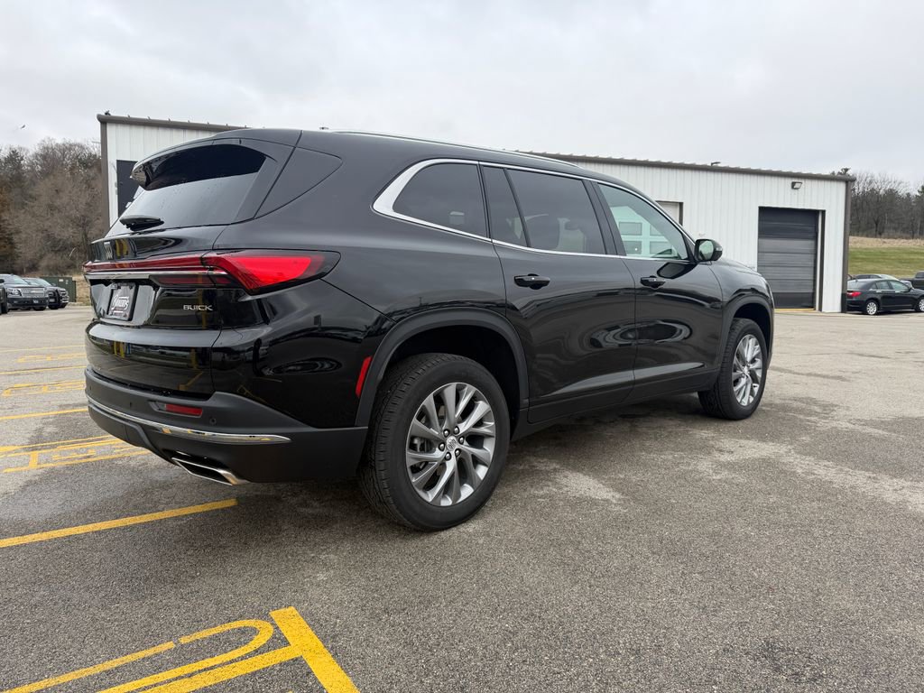 Used 2025 Buick Enclave Preferred AWD/4WD image 5