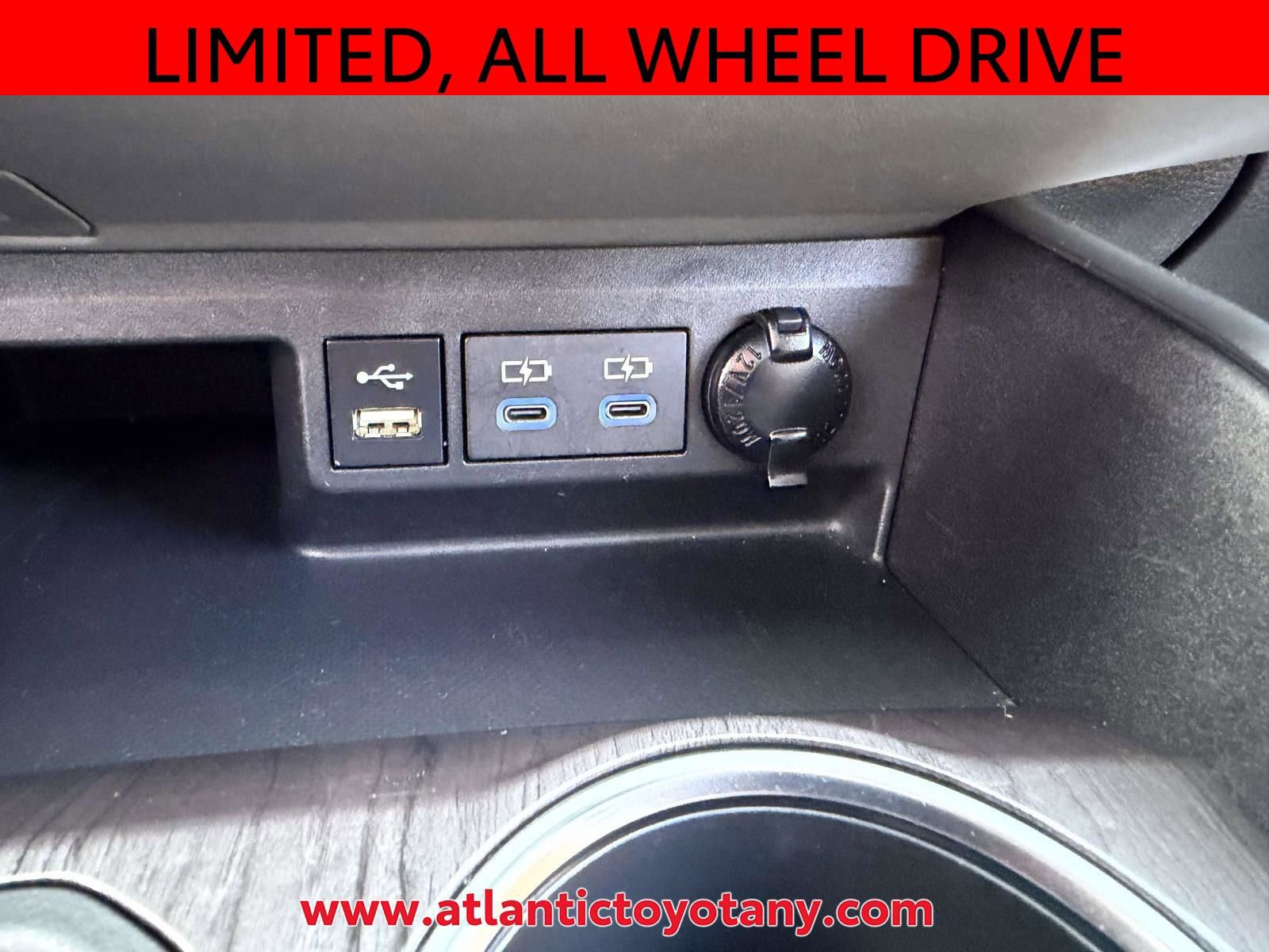 Used 2022 Toyota Highlander Limited image 29