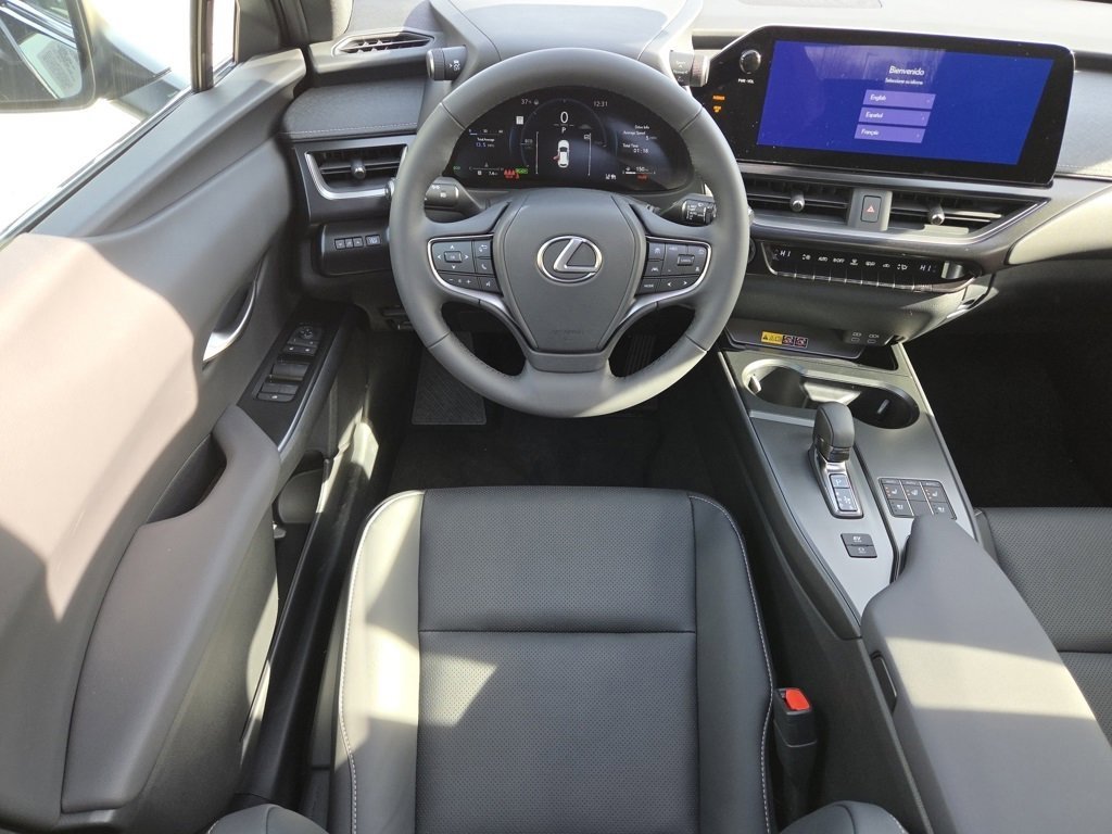 New 2025 Lexus UX 300h AWD image 4