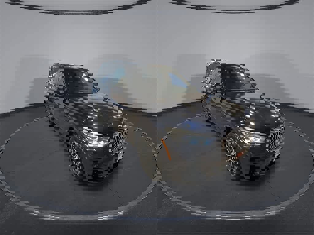 Used 2022 BMW X5 xDrive45e w/ M Sport Package image 2