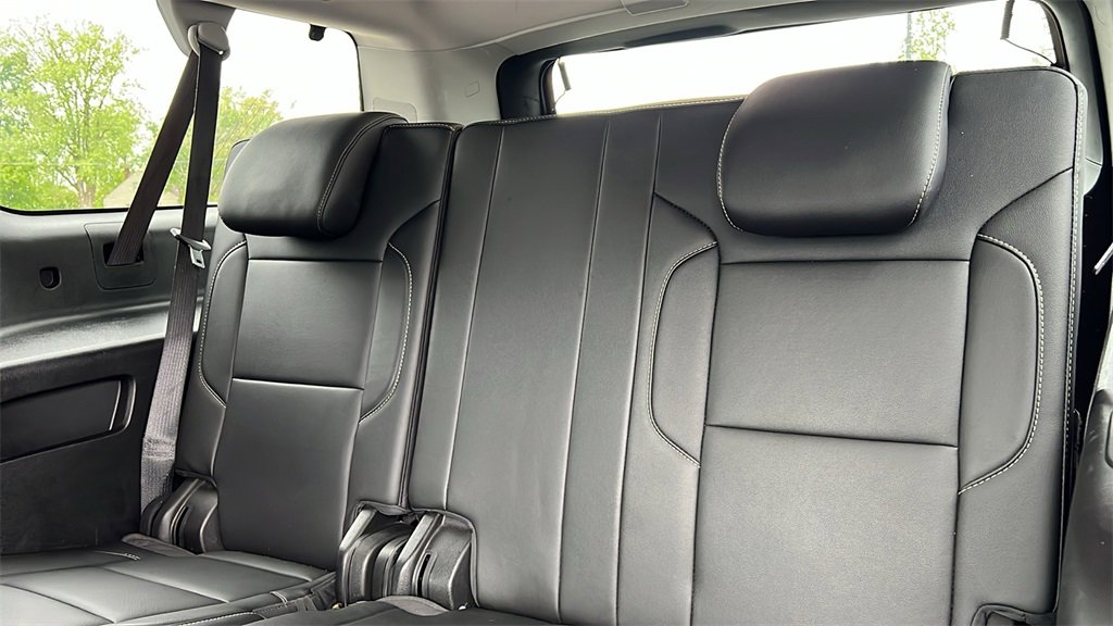 Used 2020 Chevrolet Suburban LT image 33
