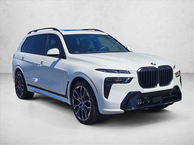 Used 2024 BMW X7 xDrive40i w/ Executive Package image 3