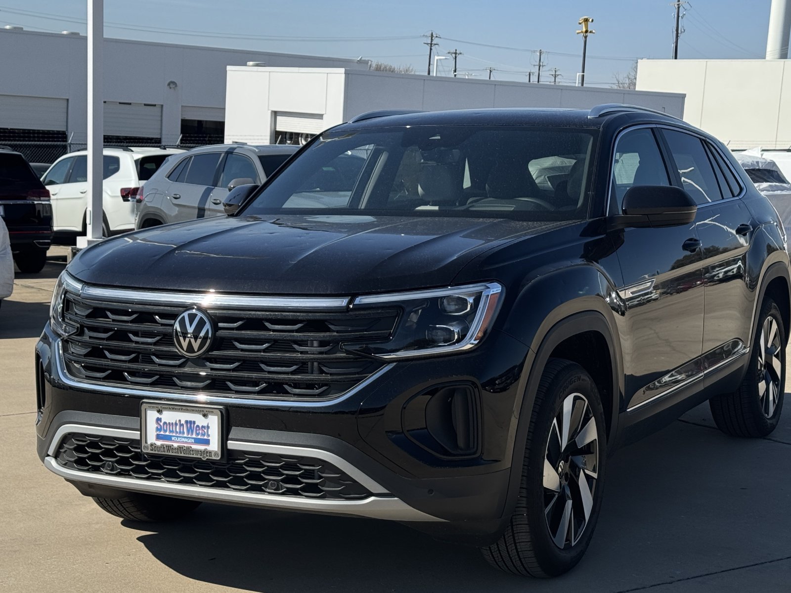 Used 2025 Volkswagen Atlas Cross Sport SEL AWD/4WD image 8