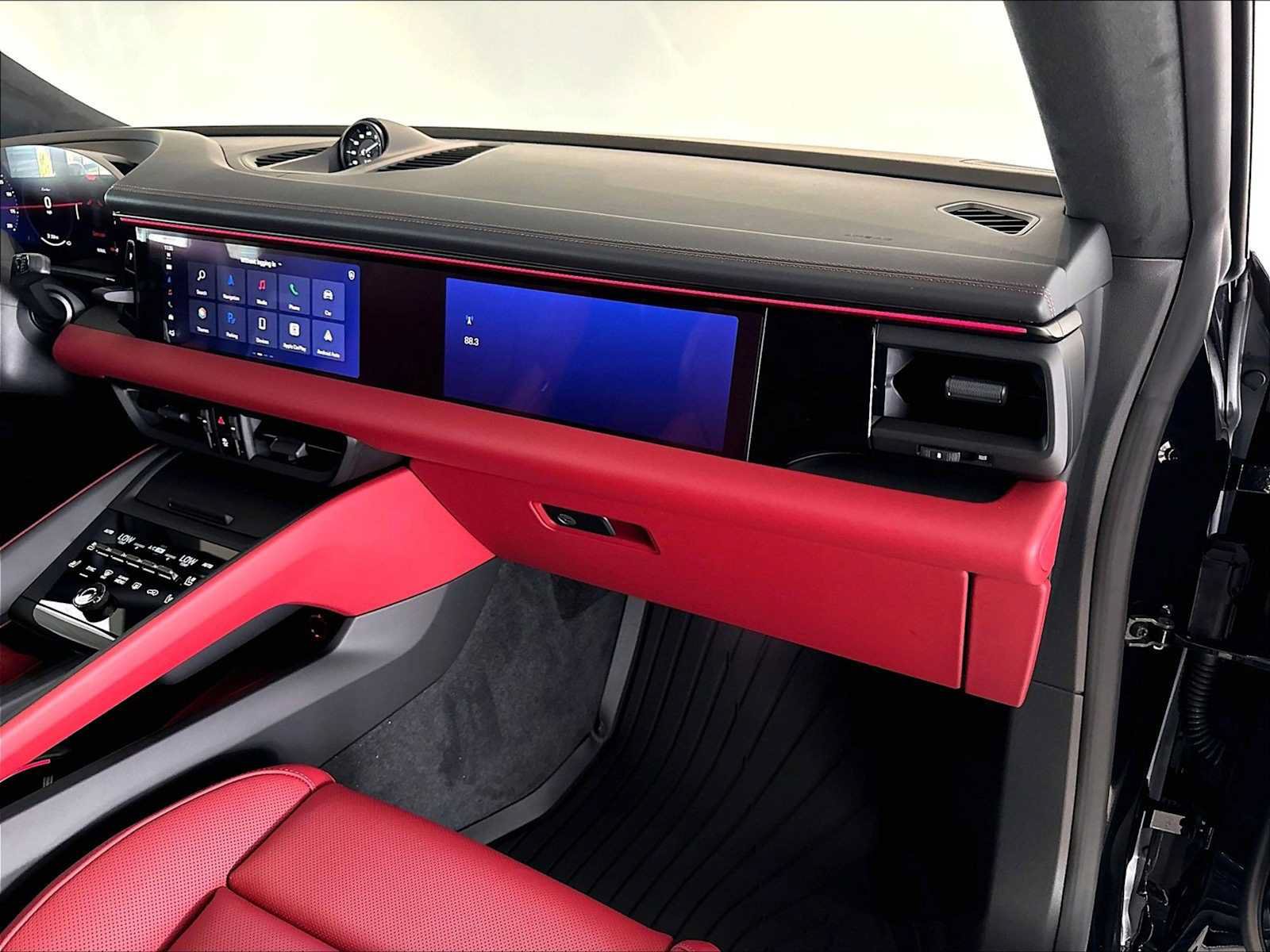 New 2026 Porsche Macan Turbo Electric AWD/4WD image 22