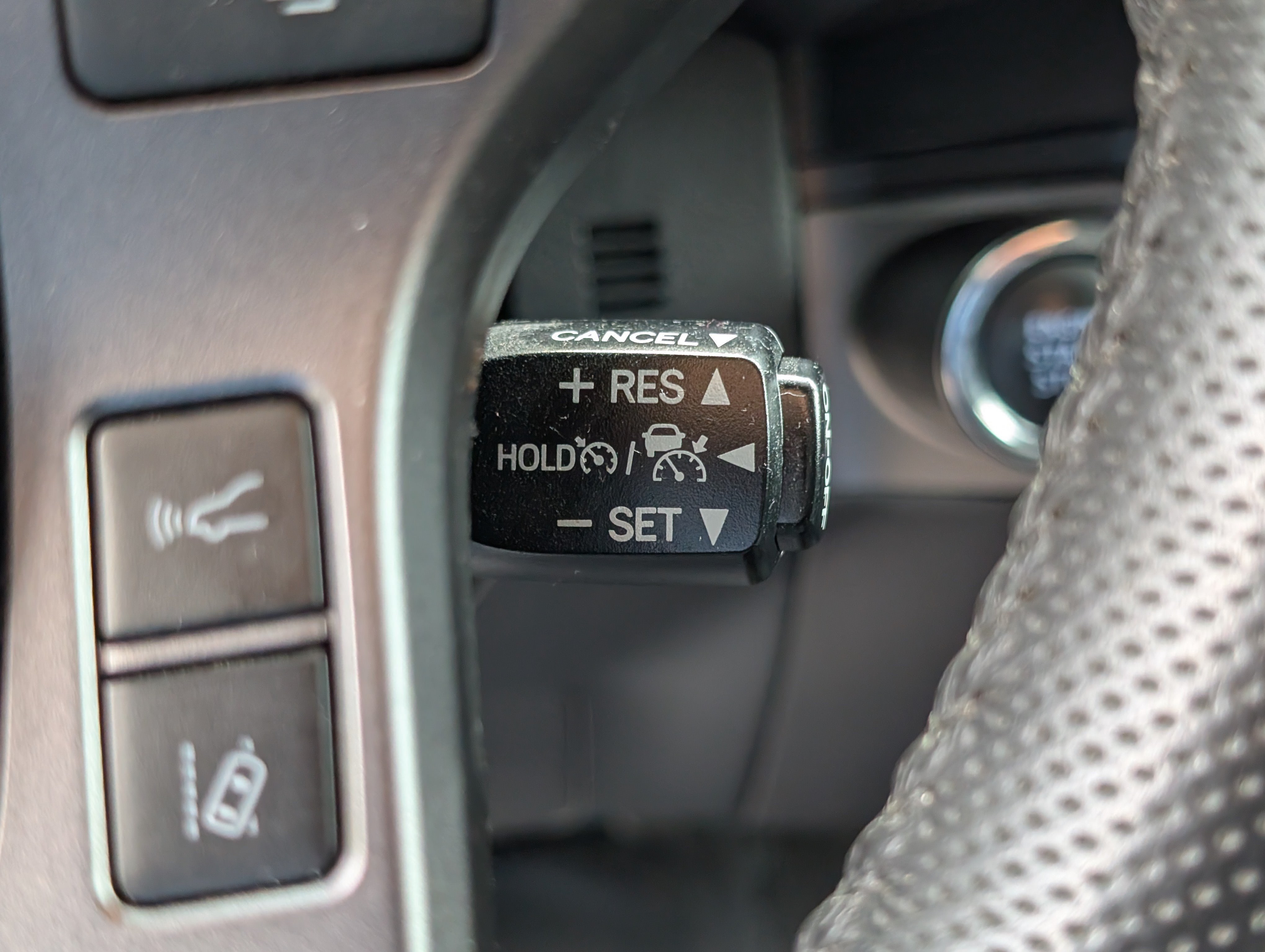 Used 2019 Toyota Tacoma TRD Sport w/ Technology Package AWD/4WD image 23