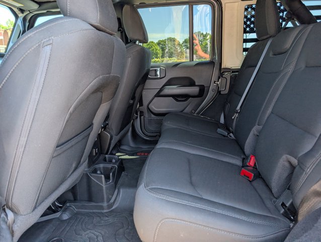 Used 2020 Jeep Wrangler Unlimited Sahara AWD/4WD image 14