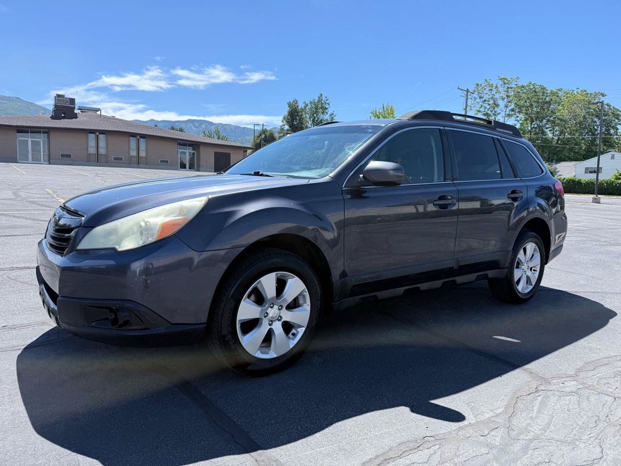 Used 2011 Subaru Outback 2.5i Limited w/ PWR Moonroof Pkg AWD/4WD image 1