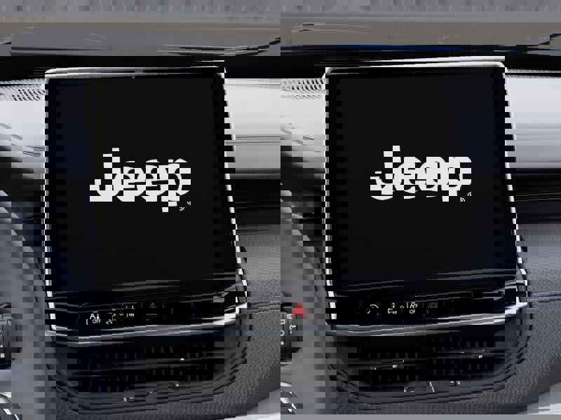 New 2026 Jeep Compass Latitude image 10