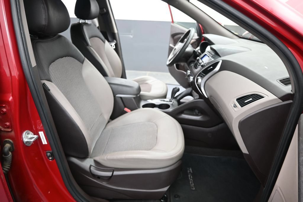 Used 2013 Hyundai Tucson GLS FWD image 24