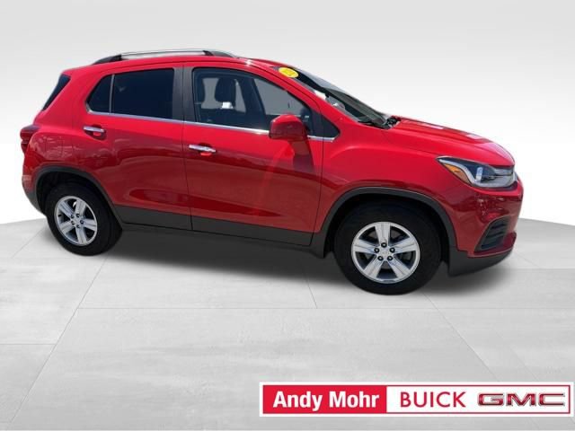Used 2018 Chevrolet Trax LT w/ Sun & Sound Package FWD image 12