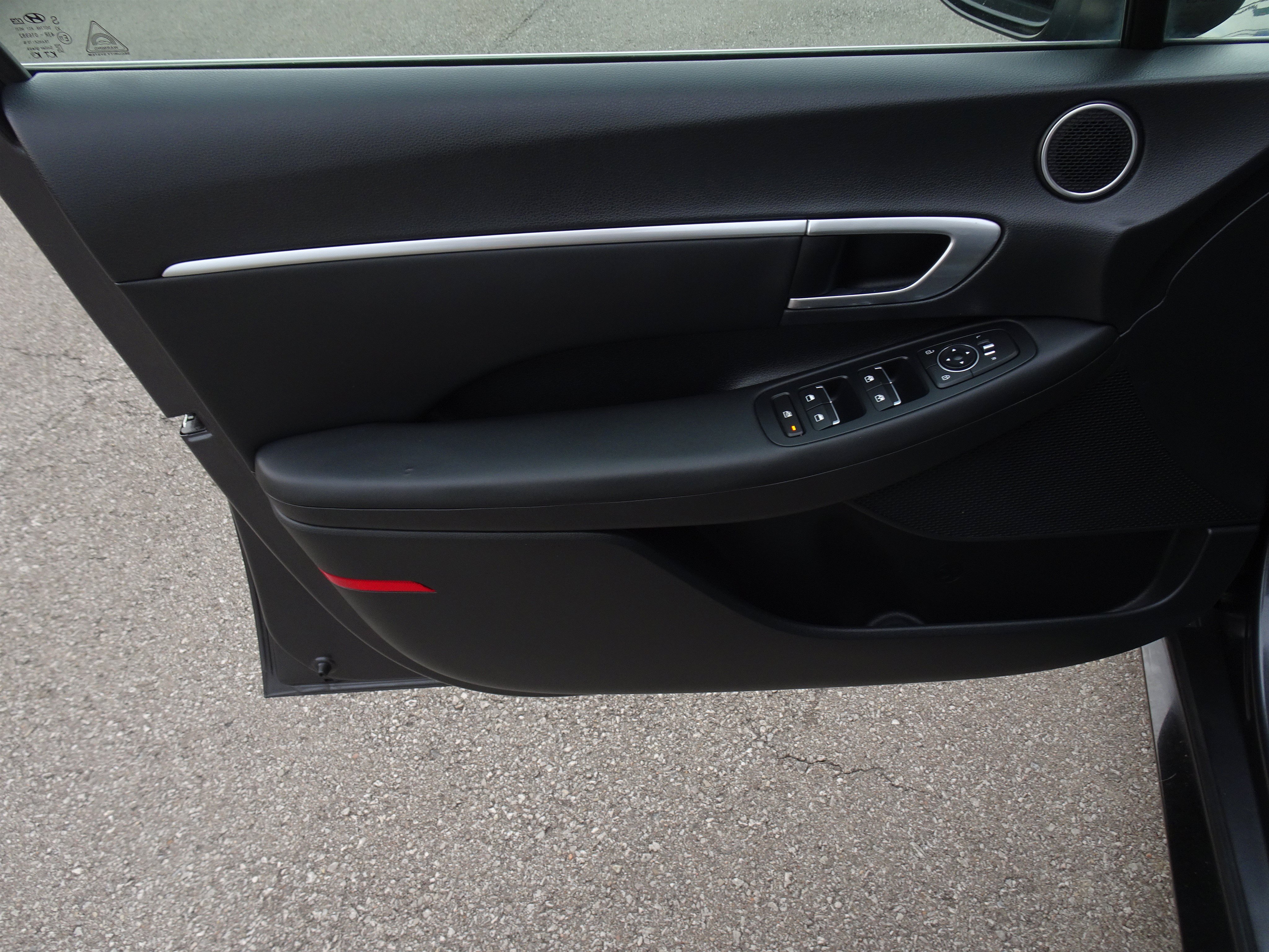 Used 2020 Hyundai Sonata SEL w/ Convenience + Sunroof Package FWD image 13