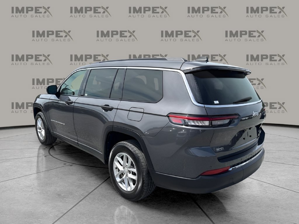 Used 2024 Jeep Grand Cherokee L Laredo RWD image 3