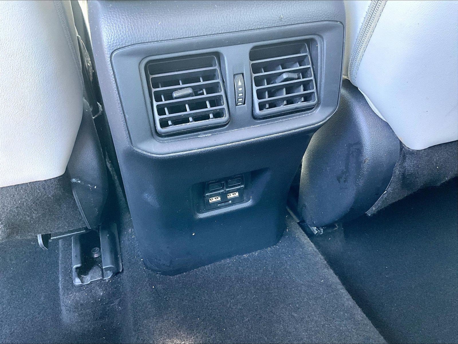 Used 2021 Toyota RAV4 Limited w/ Limited Grade Weather Package AWD/4WD image 10