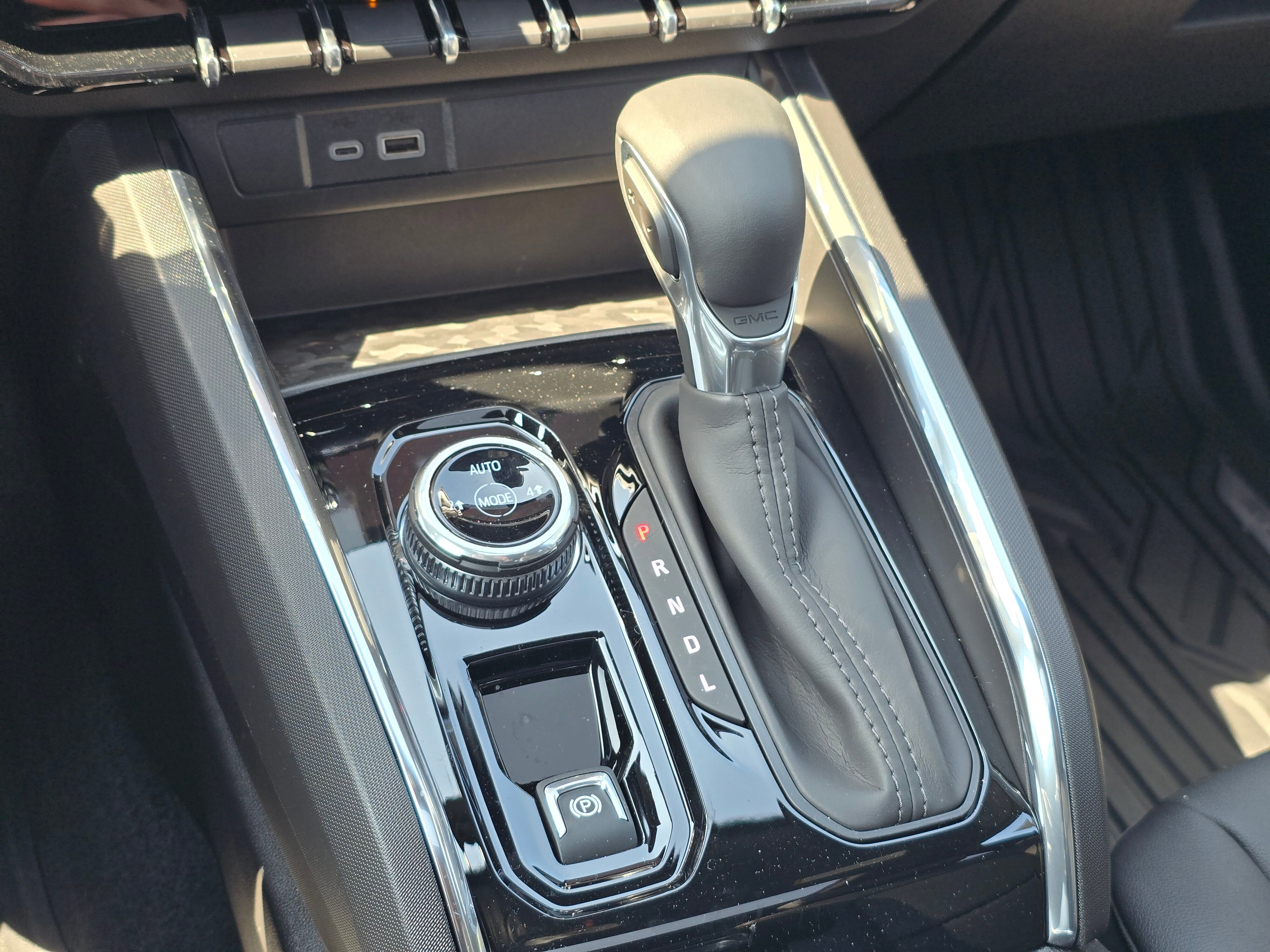 New 2025 GMC Canyon Elevation w/ Convenience Package image 25