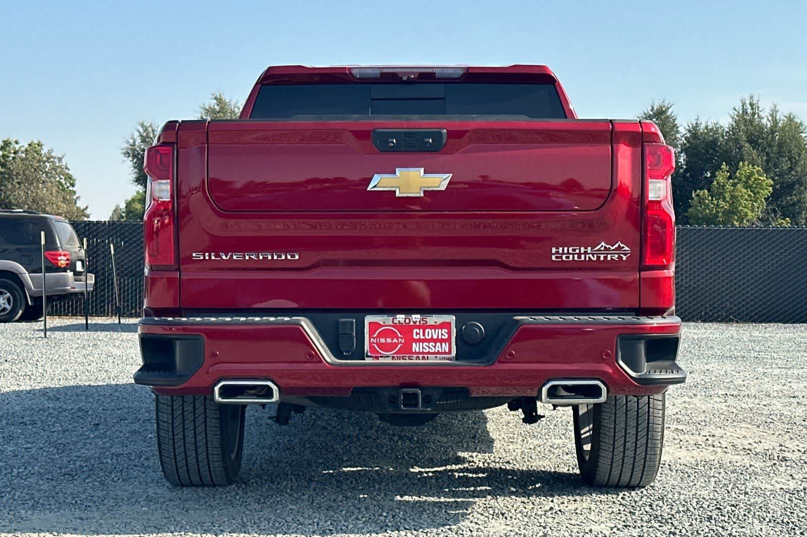 Used 2023 Chevrolet Silverado 1500 High Country w/ High Country Premium Package AWD/4WD image 8