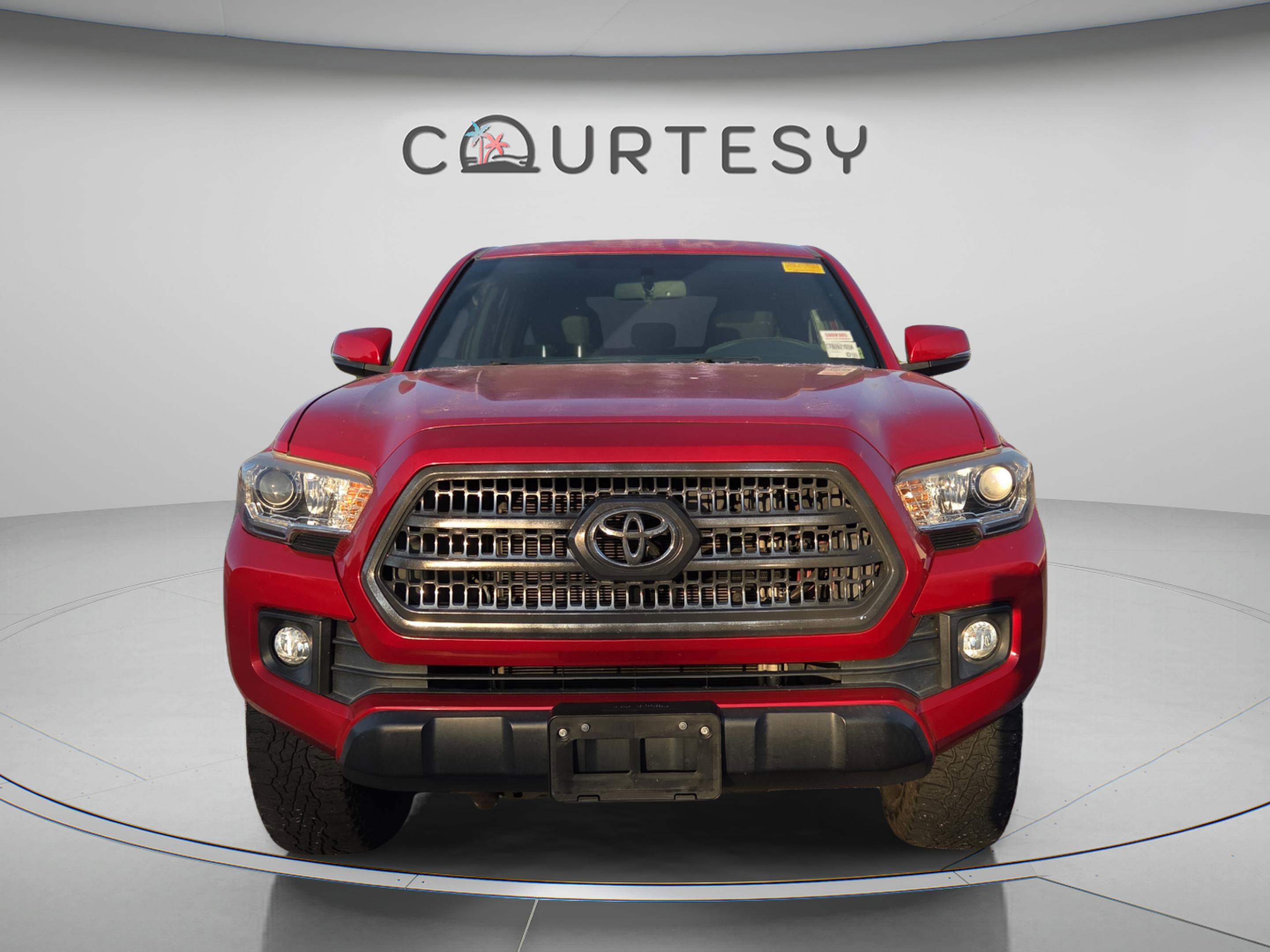 Used 2016 Toyota Tacoma TRD Off-Road w/ Towing Package AWD/4WD image 4