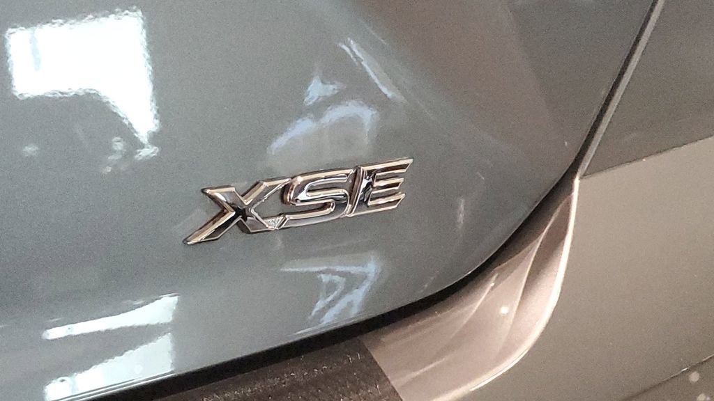 Used 2025 Toyota Camry XSE image 9