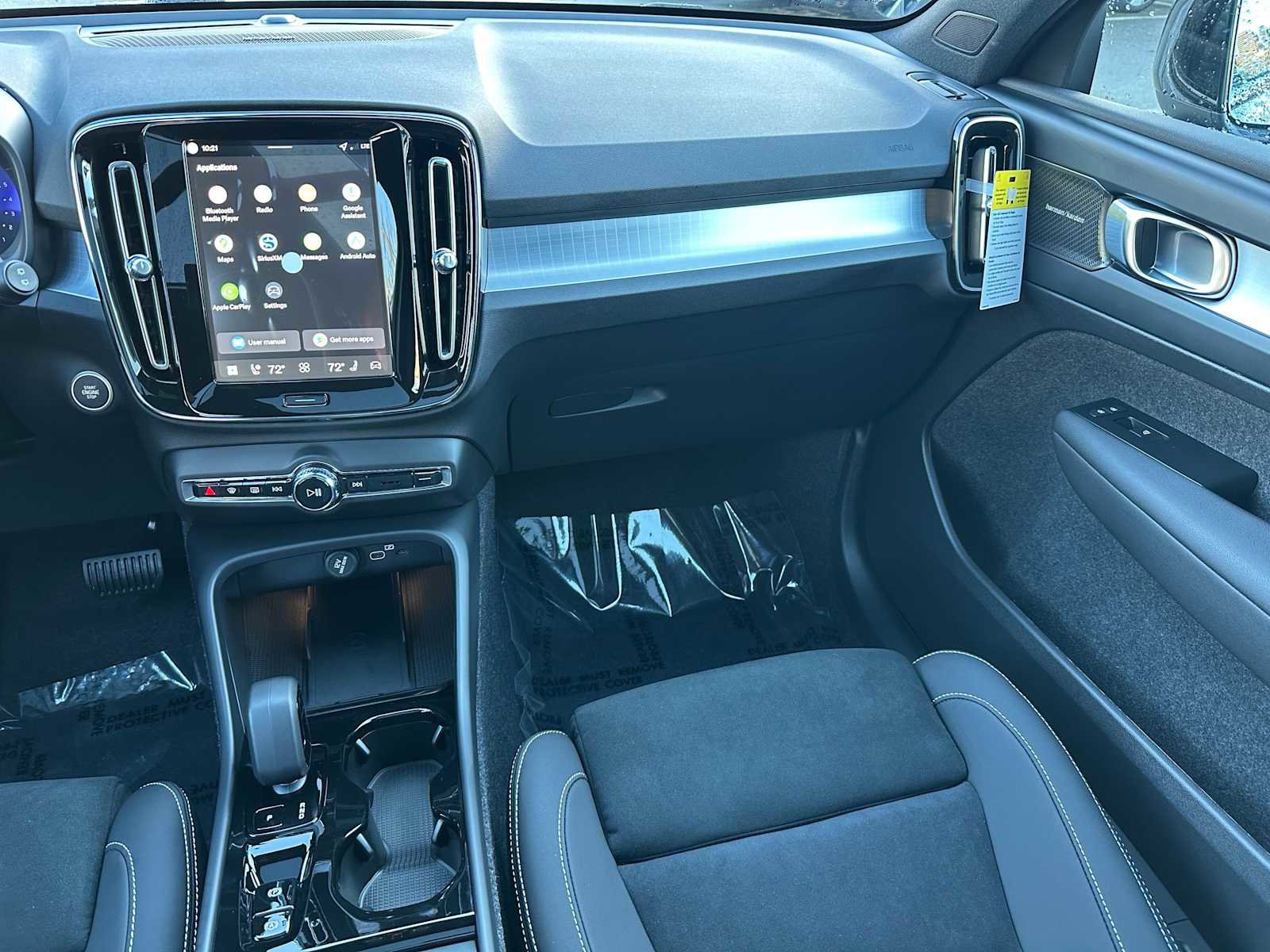 New 2026 Volvo XC40 B5 Ultra w/ Climate Package image 18