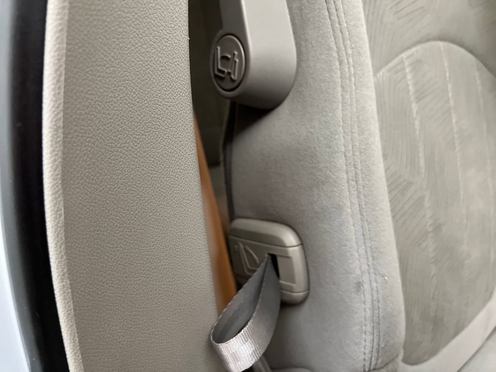 Used 2017 Buick Enclave Convenience FWD image 25