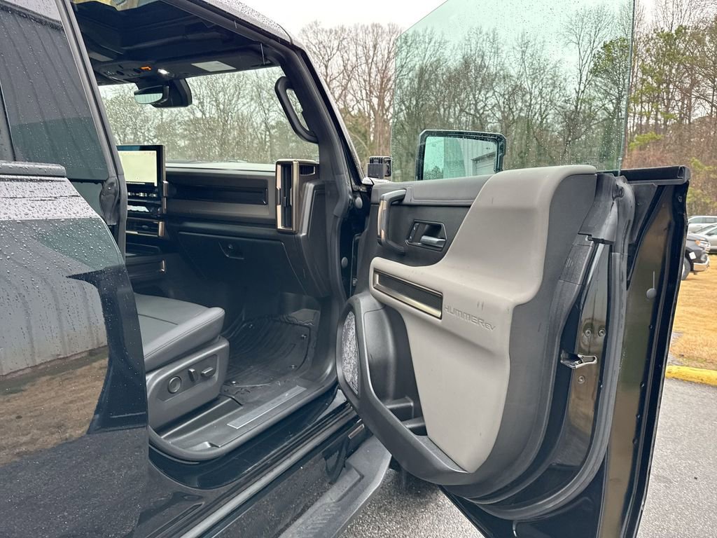 Used 2025 GMC Hummer EV 3X w/ LPO, Illumination Package image 31
