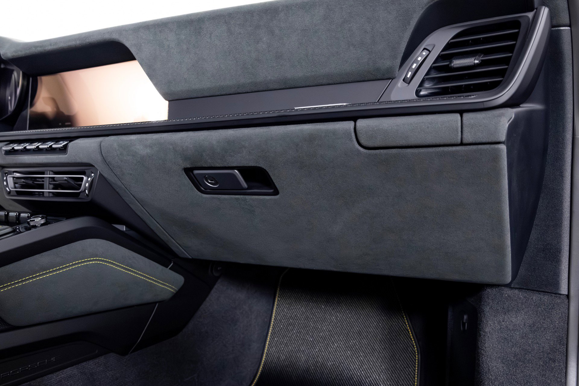 Used 2025 Porsche 911 GT3 RS image 38