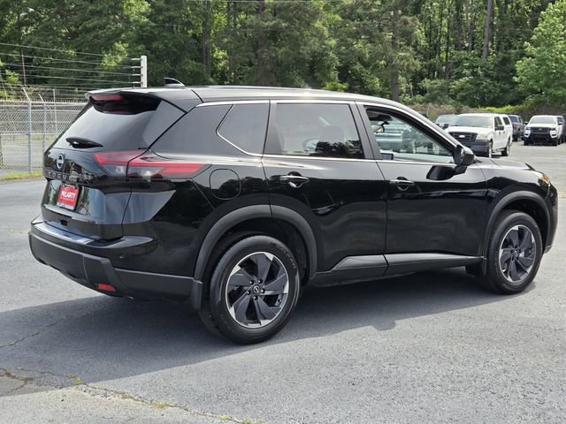 Used 2026 Nissan Rogue SV w/ Cold Weather Package FWD image 5