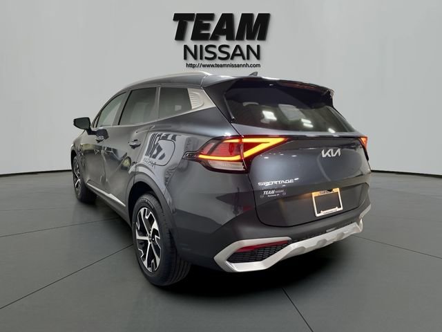 Used 2023 Kia Sportage EX AWD/4WD image 4