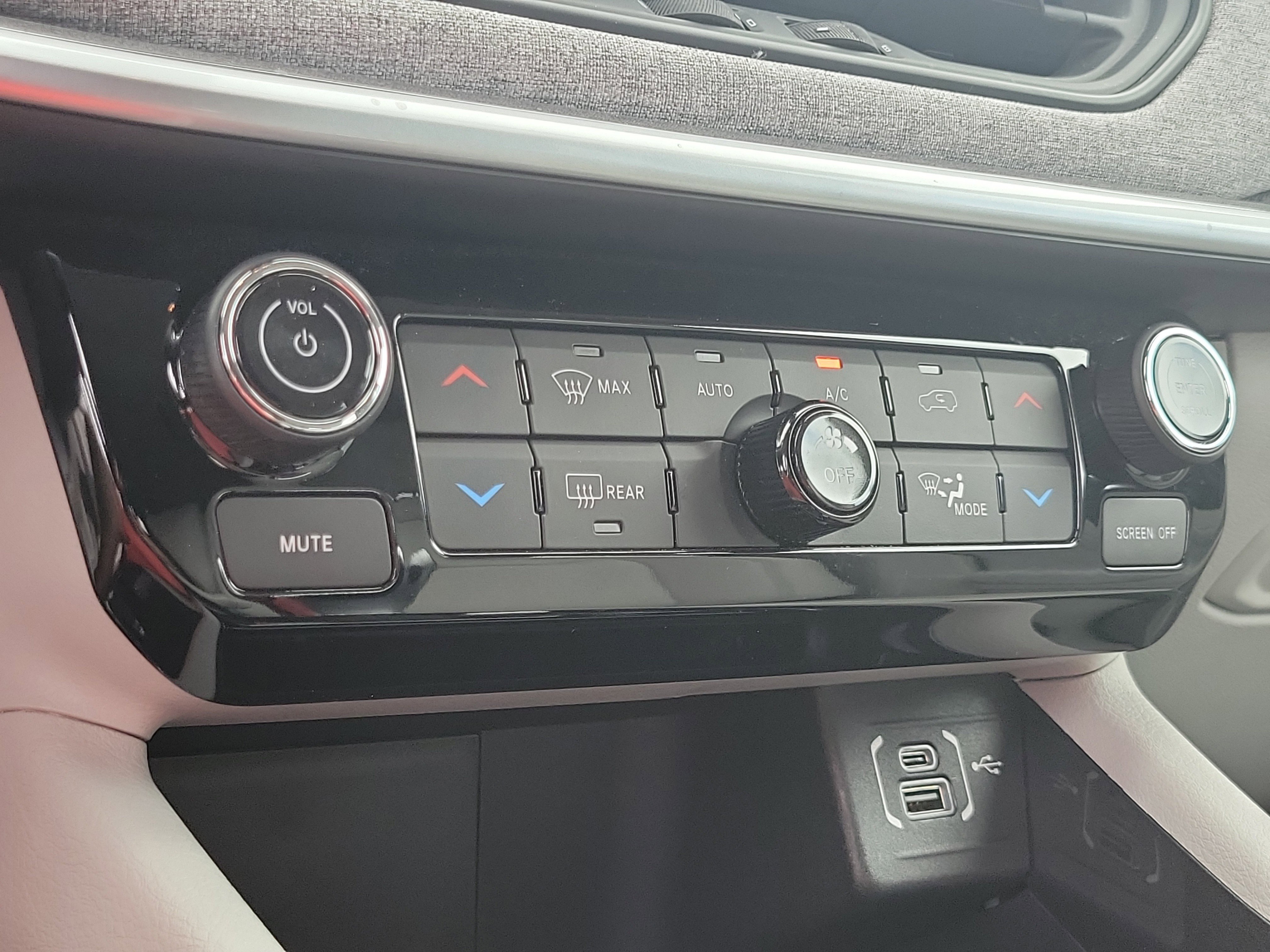 Used 2022 Jeep Compass Latitude w/ Convenience Group image 37