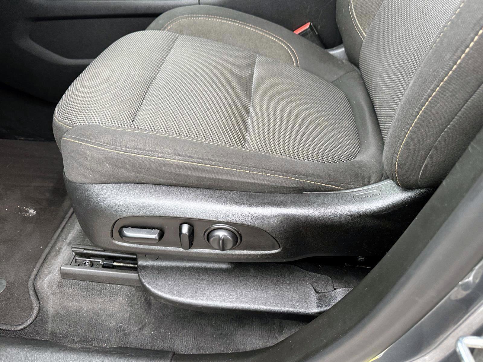 Used 2019 Chevrolet Traverse LT image 17