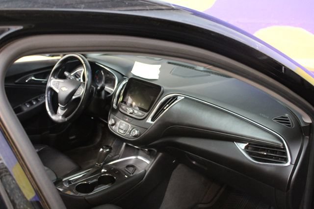 Used 2018 Chevrolet Malibu LT w/ True North Edition FWD image 12