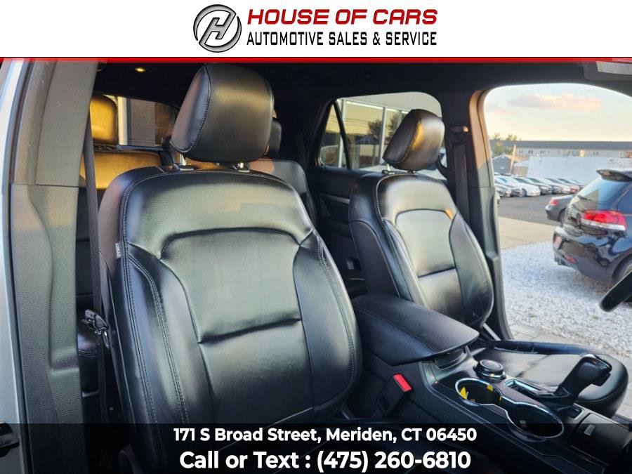 Used 2019 Ford Explorer XLT w/ Equipment Group 202A AWD/4WD image 43