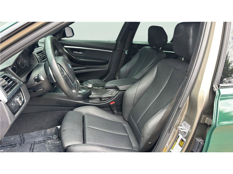 Used 2018 BMW 340i Sedan RWD image 11