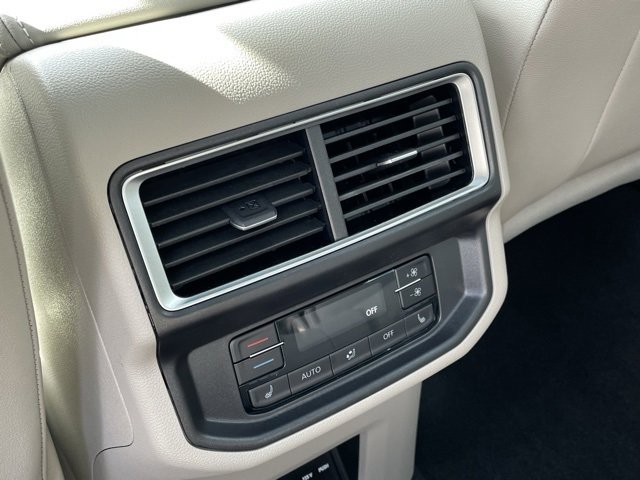 New 2025 Volkswagen Atlas SEL image 24