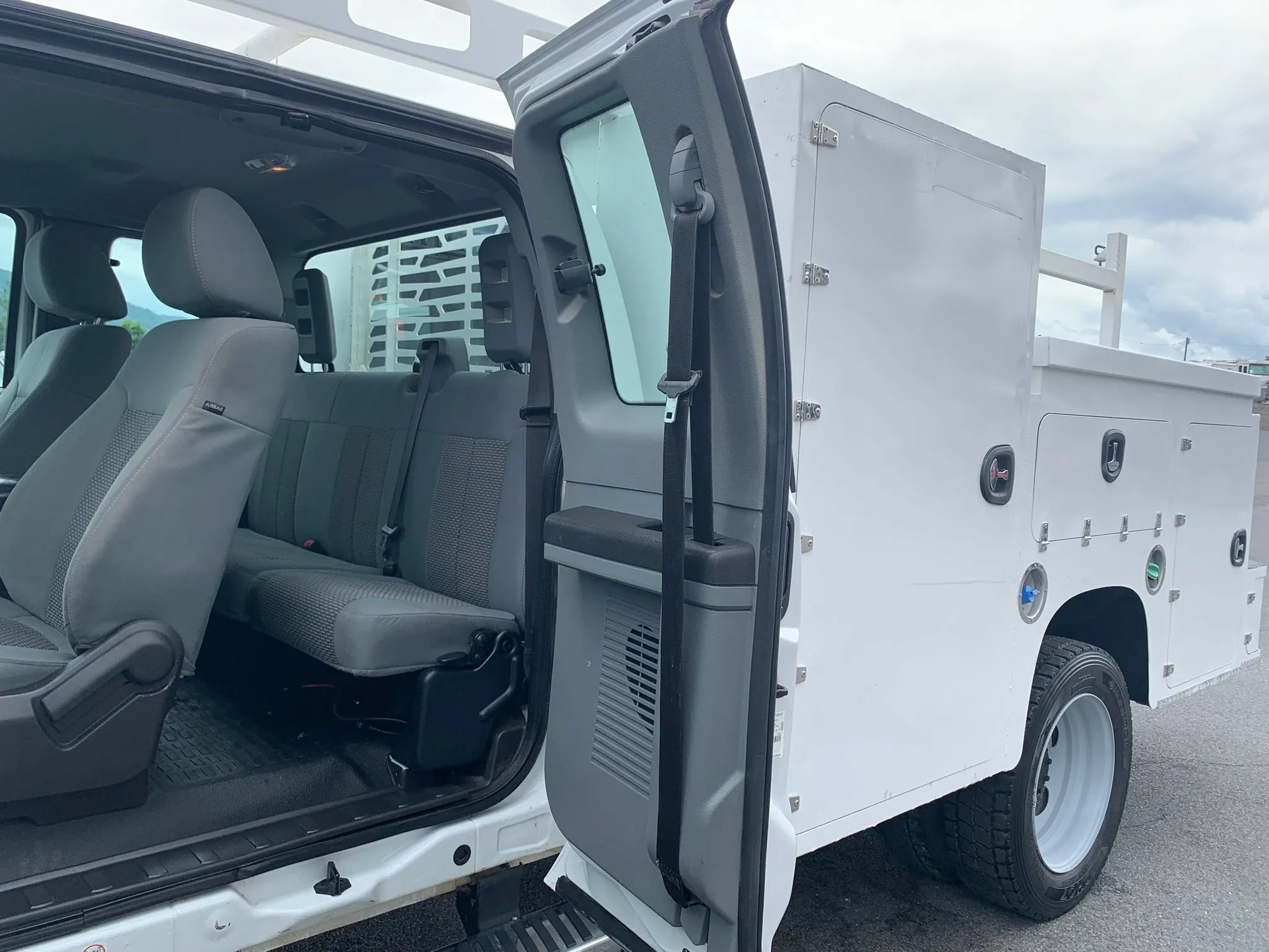 Used 2015 Ford F450 XL w/ Power Equipment Group AWD/4WD image 25