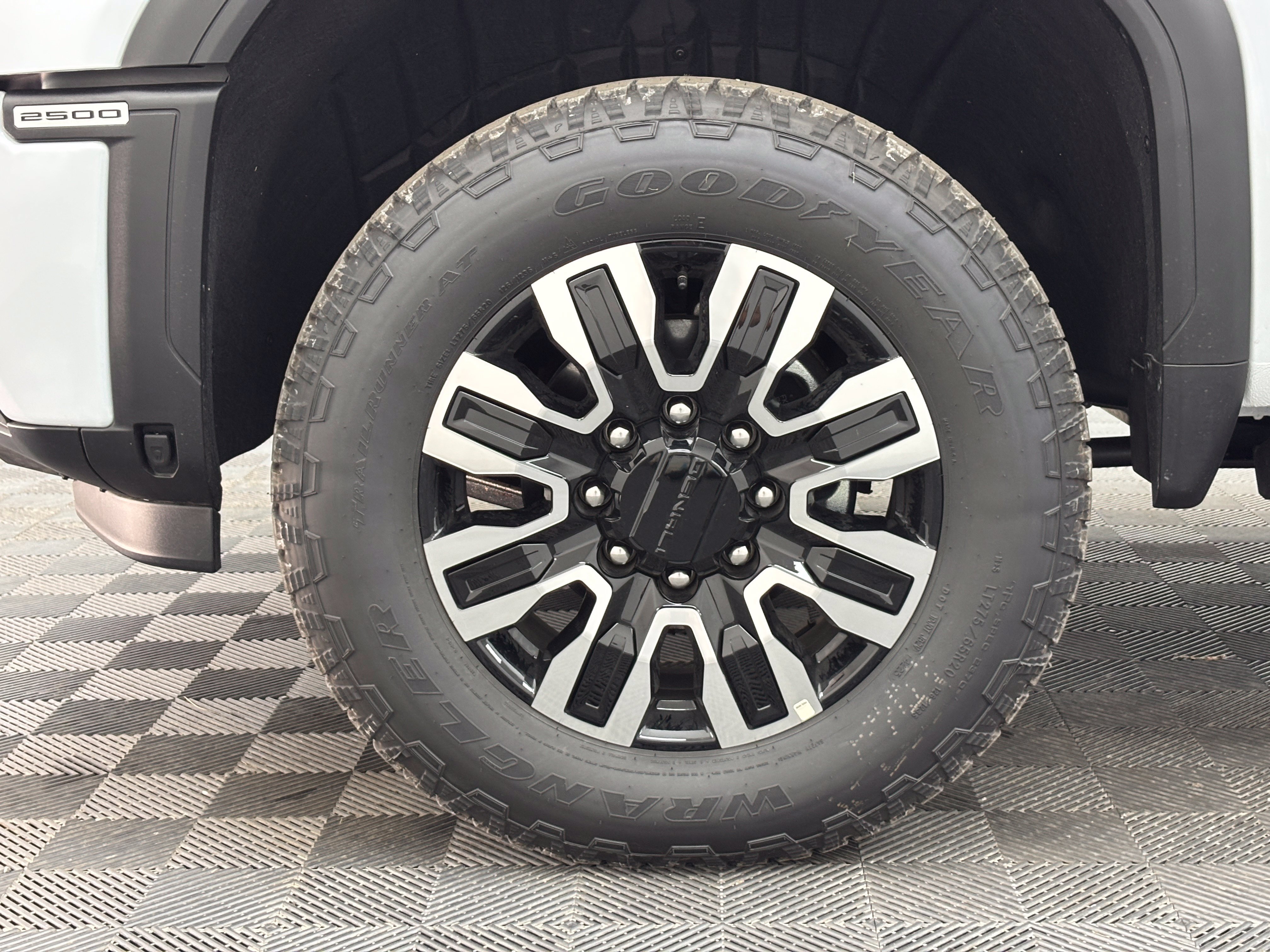 New 2026 GMC Sierra 2500 Denali Ultimate AWD/4WD image 19