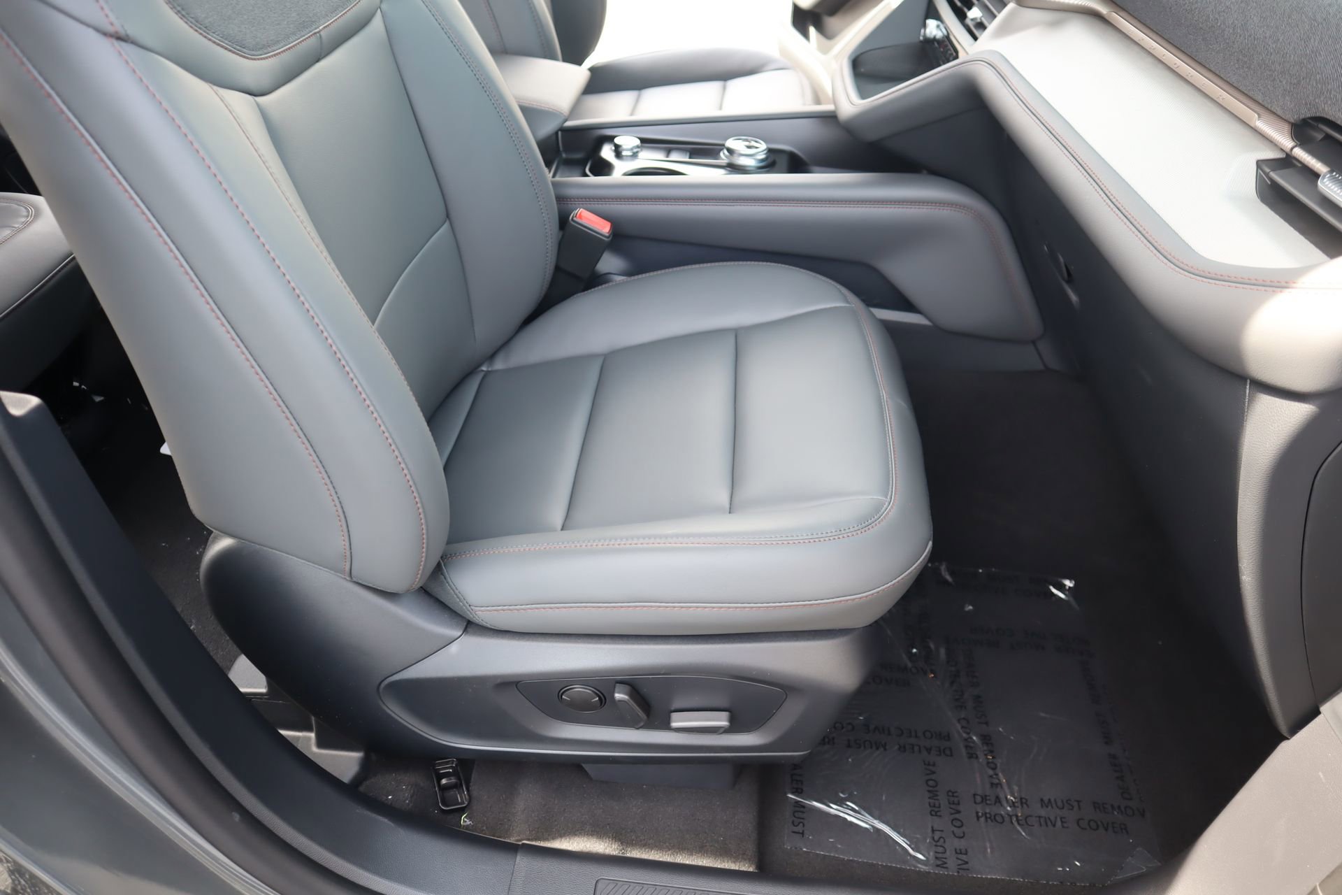 New 2026 Ford Explorer Active AWD/4WD image 15