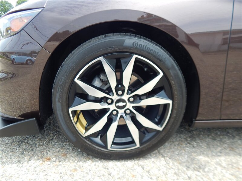 Used 2016 Chevrolet Malibu LT w/ Leather Package FWD image 13