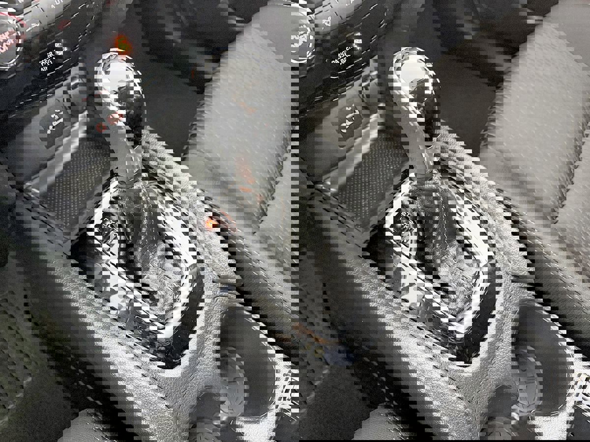 Used 2018 Nissan Rogue SV image 51