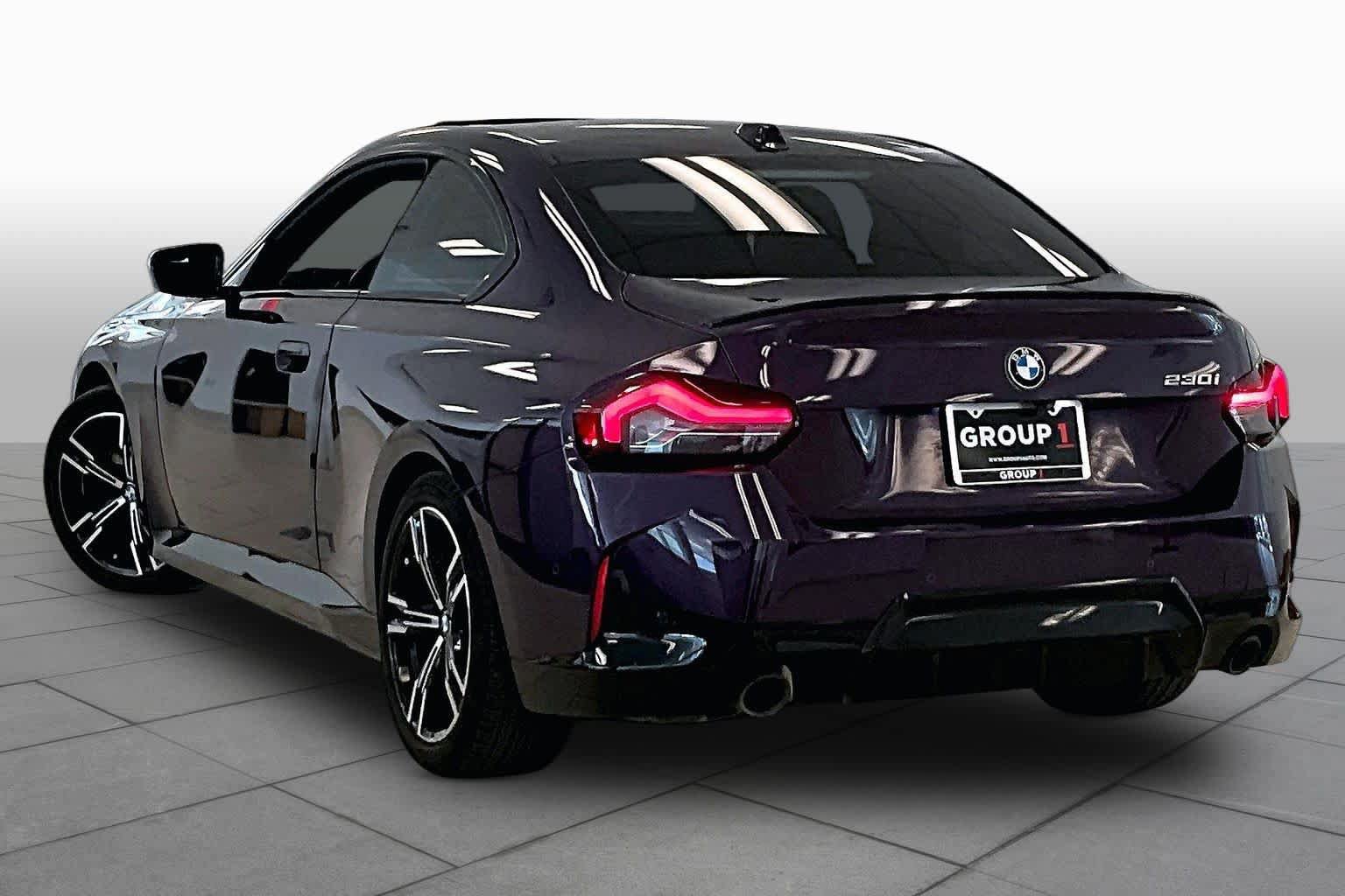 Used 2024 BMW 230i Coupe w/ Premium Package RWD image 10