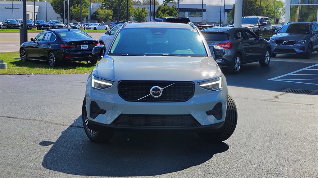 New 2026 Volvo XC40 B5 Core w/ Climate Package image 31