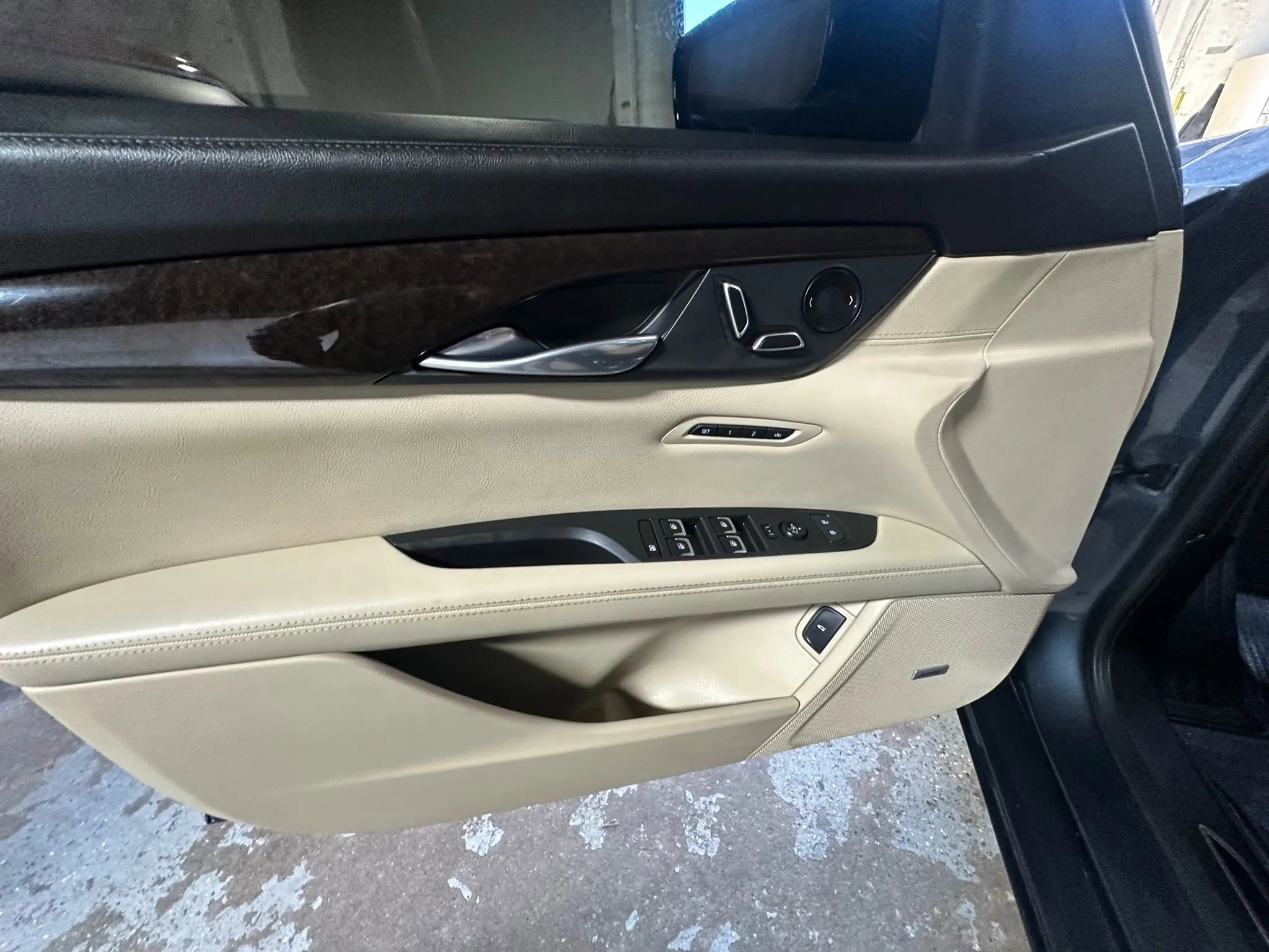 Used 2019 Cadillac CT6 Luxury w/ Driver Awareness Package image 18