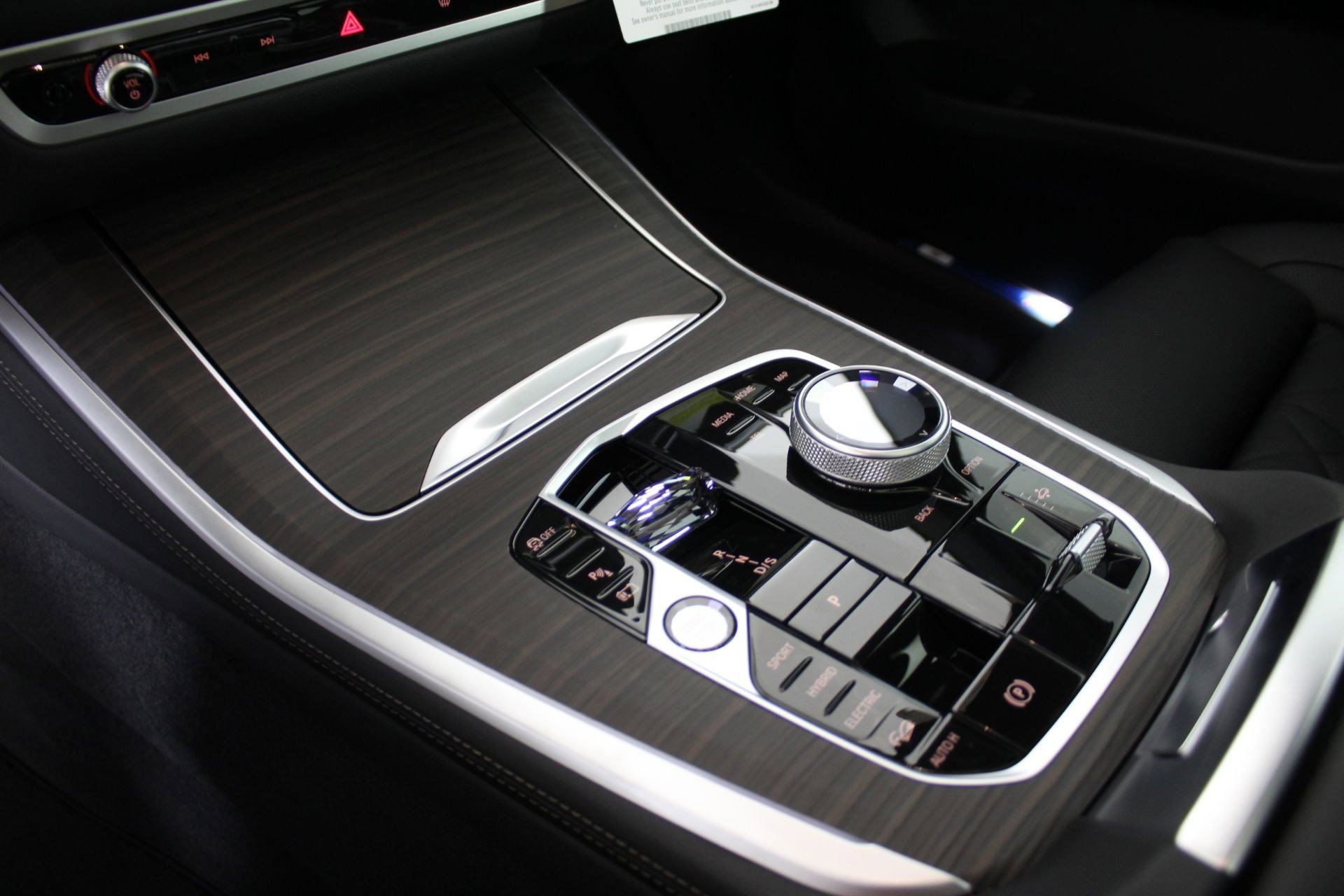 New 2026 BMW X5 xDrive50e w/ Executive Package AWD/4WD image 17