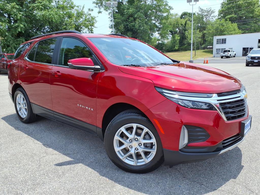 Used 2023 Chevrolet Equinox LT AWD/4WD image 2