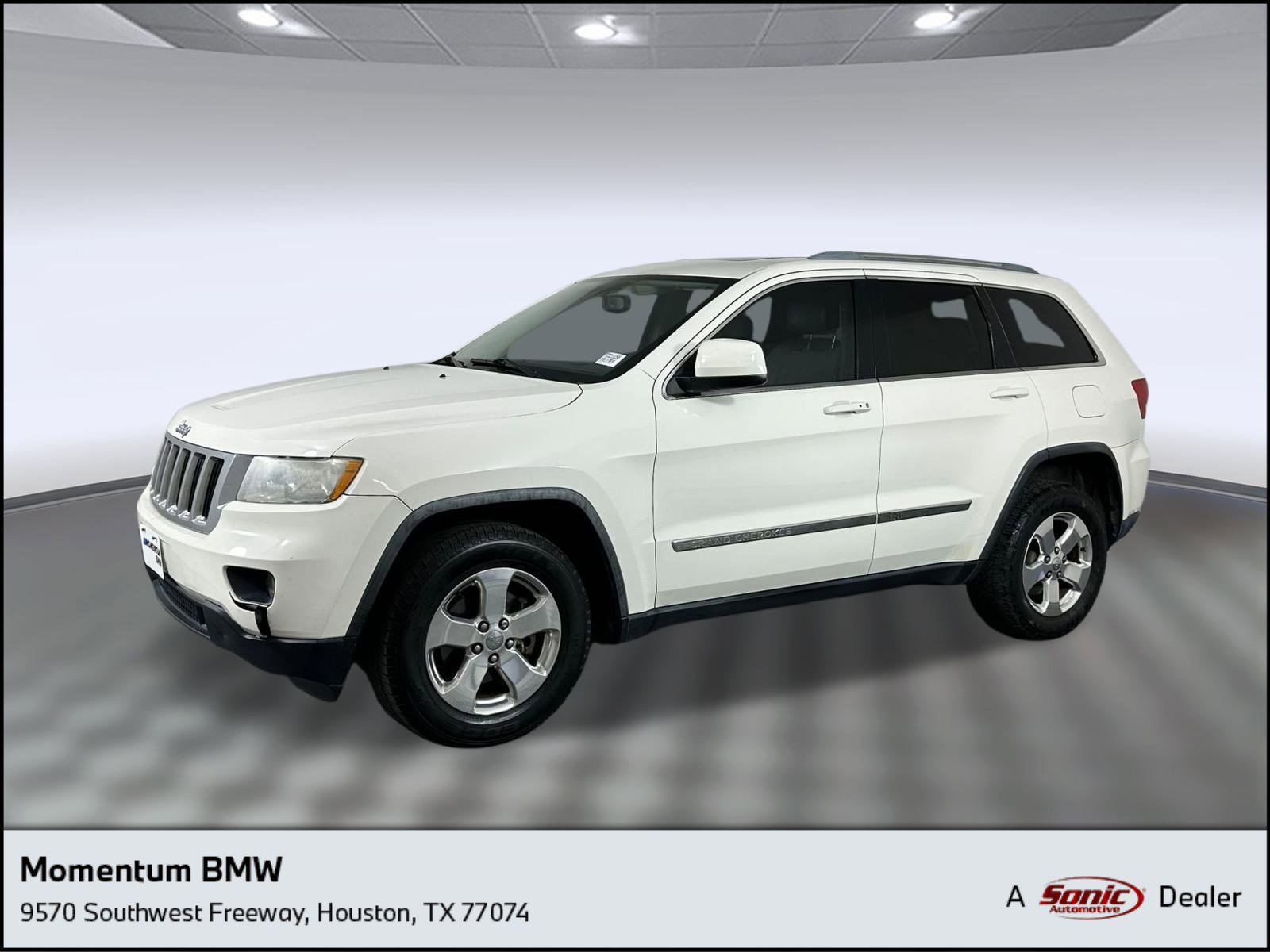 Used 2012 Jeep Grand Cherokee Laredo image 1